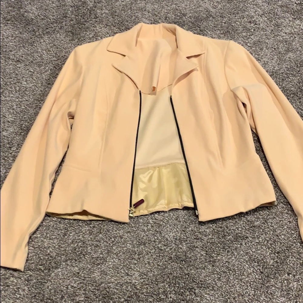 Cute yellow jacket